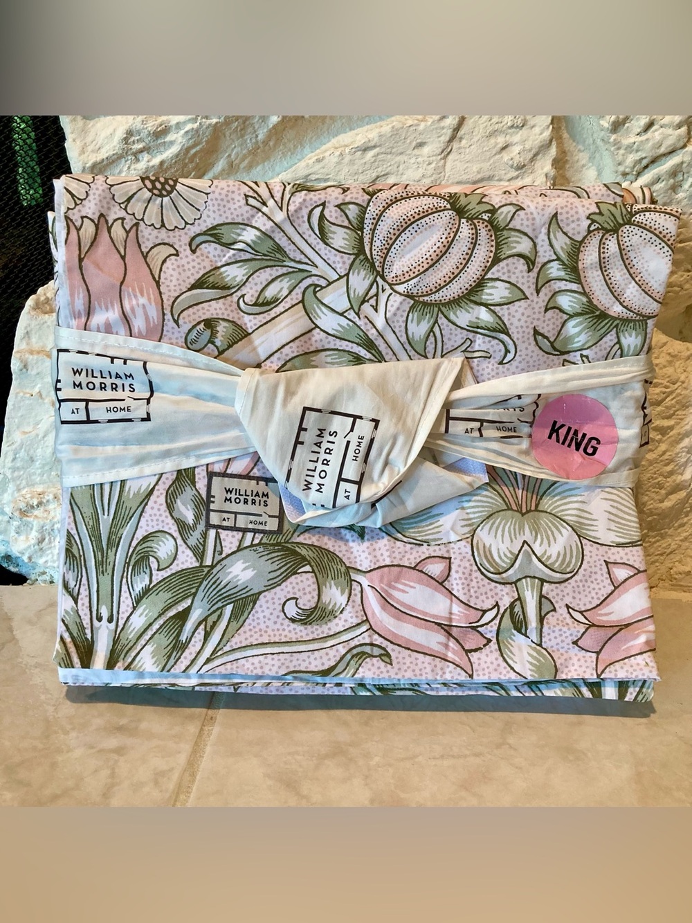 NWOT William Morris at Home “Lily and pomegranate” king size duvet cover